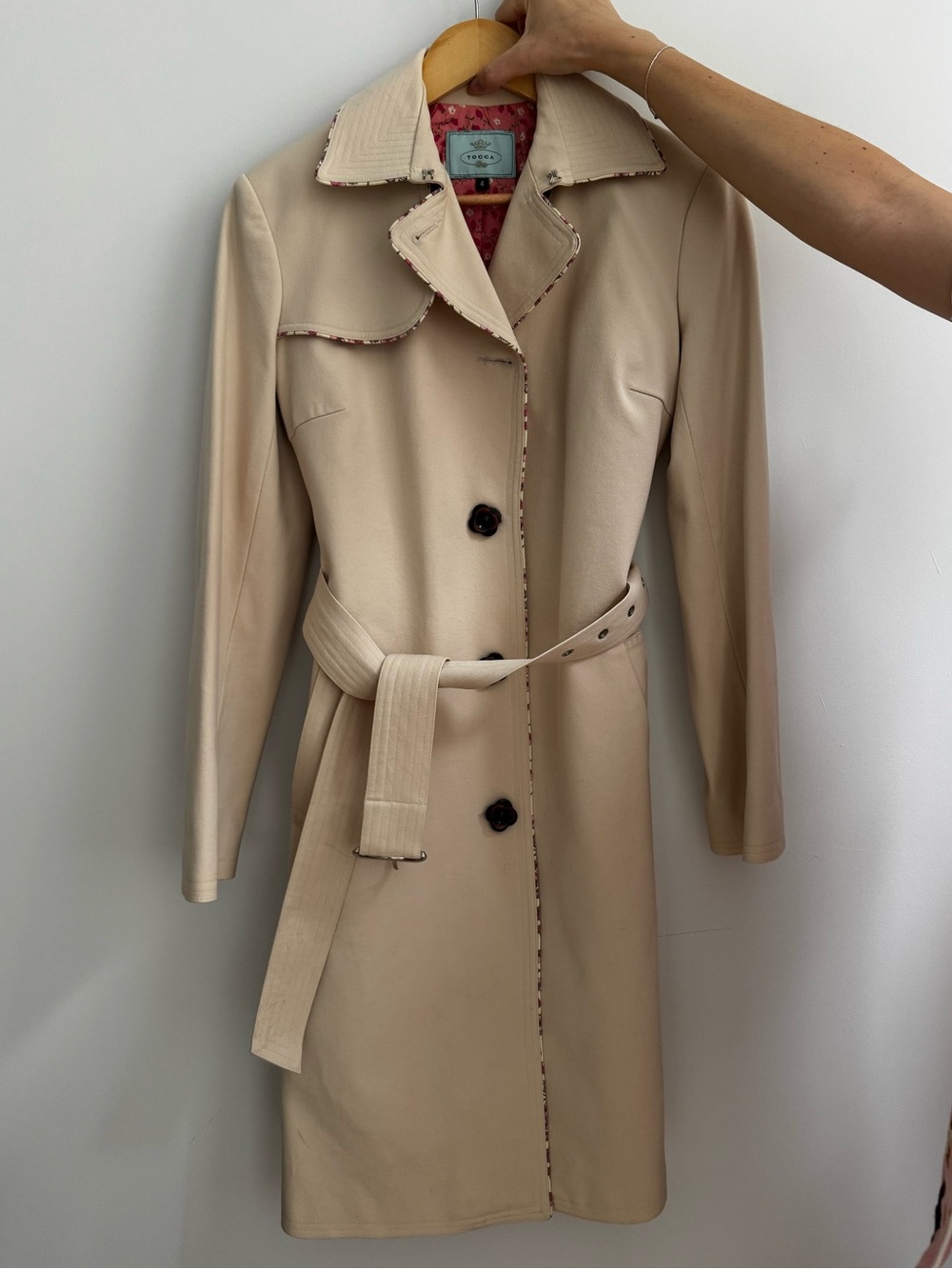 Vintage TOCCA Ivory trench coat with Pink Floral Lining – Size 4